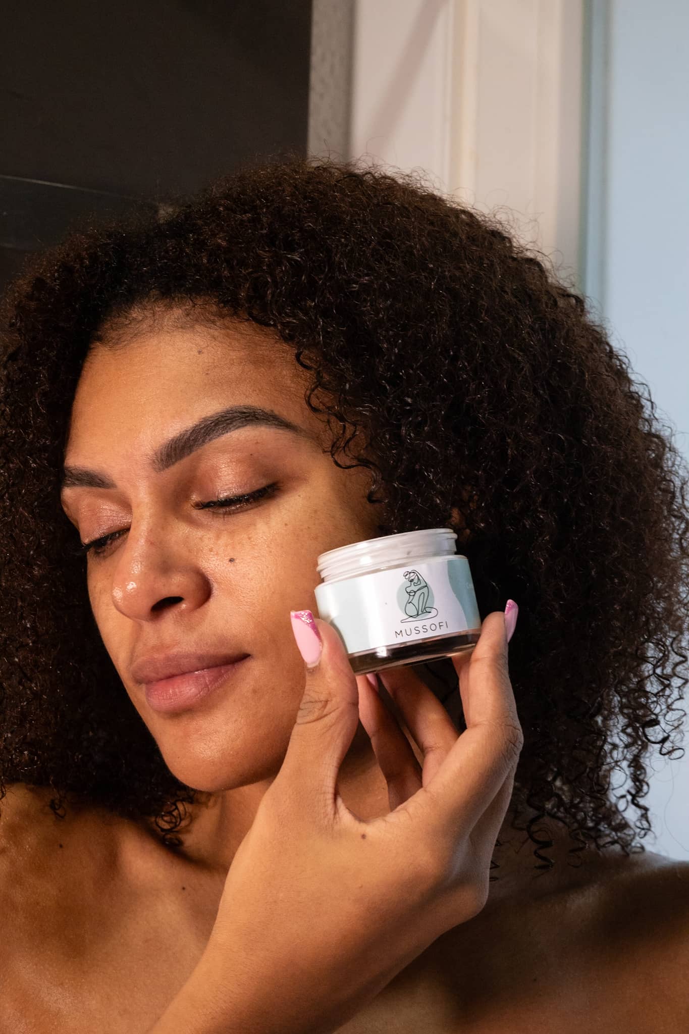 Brevet innovation Mussofi crème anti-taches pour peaux noires