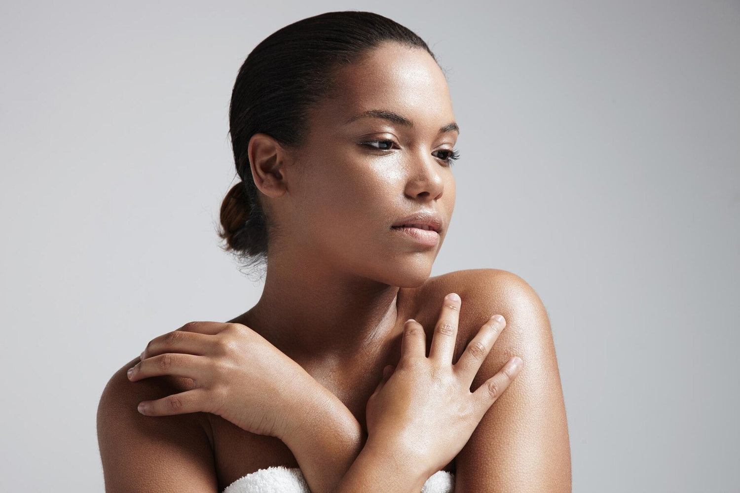 Routine visage pour peaux noires : les gestes essentiels à adopter